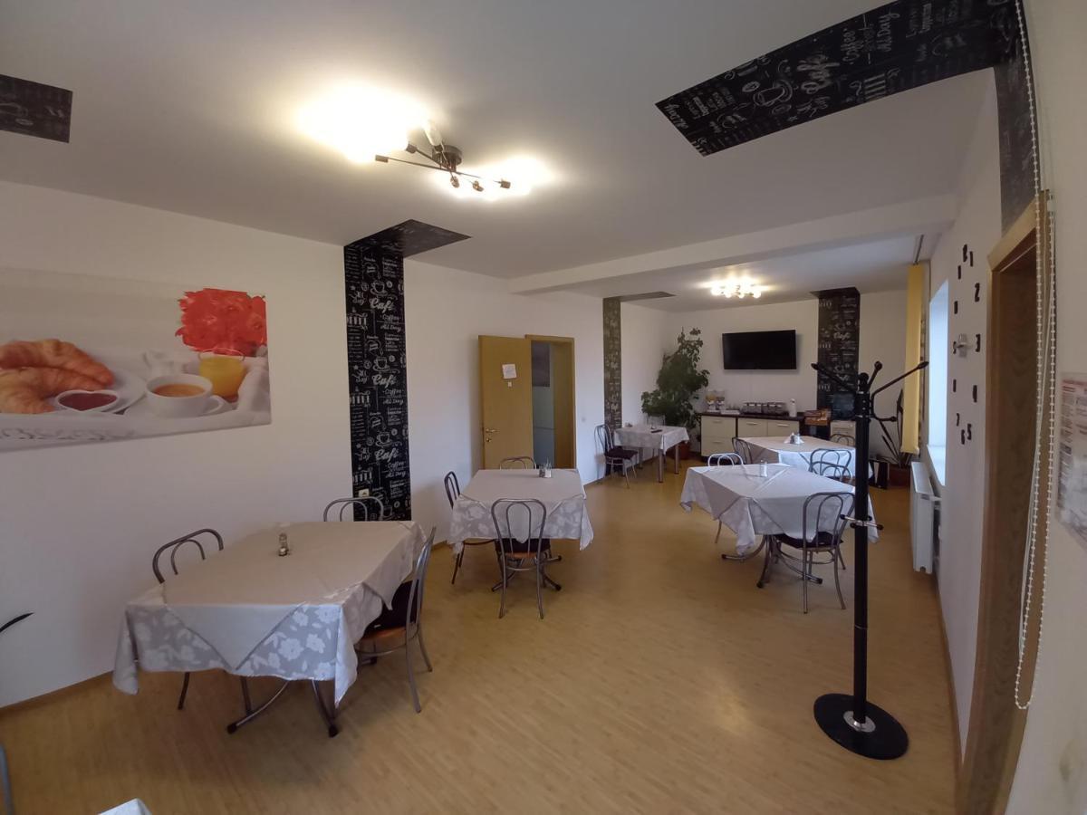 Pensiunea Riunione Braşov Exterior foto
