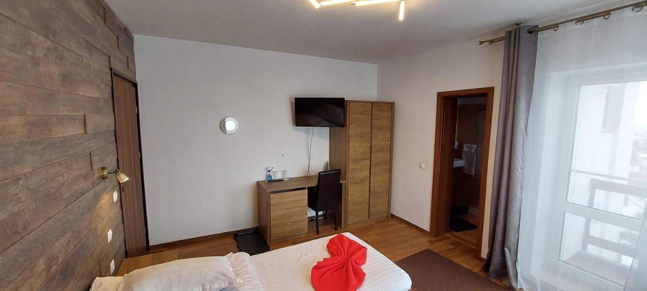 Pensiunea Riunione Braşov Exterior foto