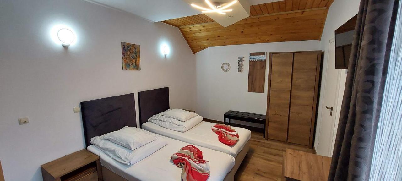 Pensiunea Riunione Braşov Exterior foto